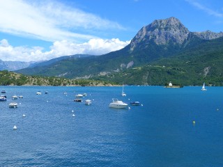 Serre de Ponçon ' s Lake