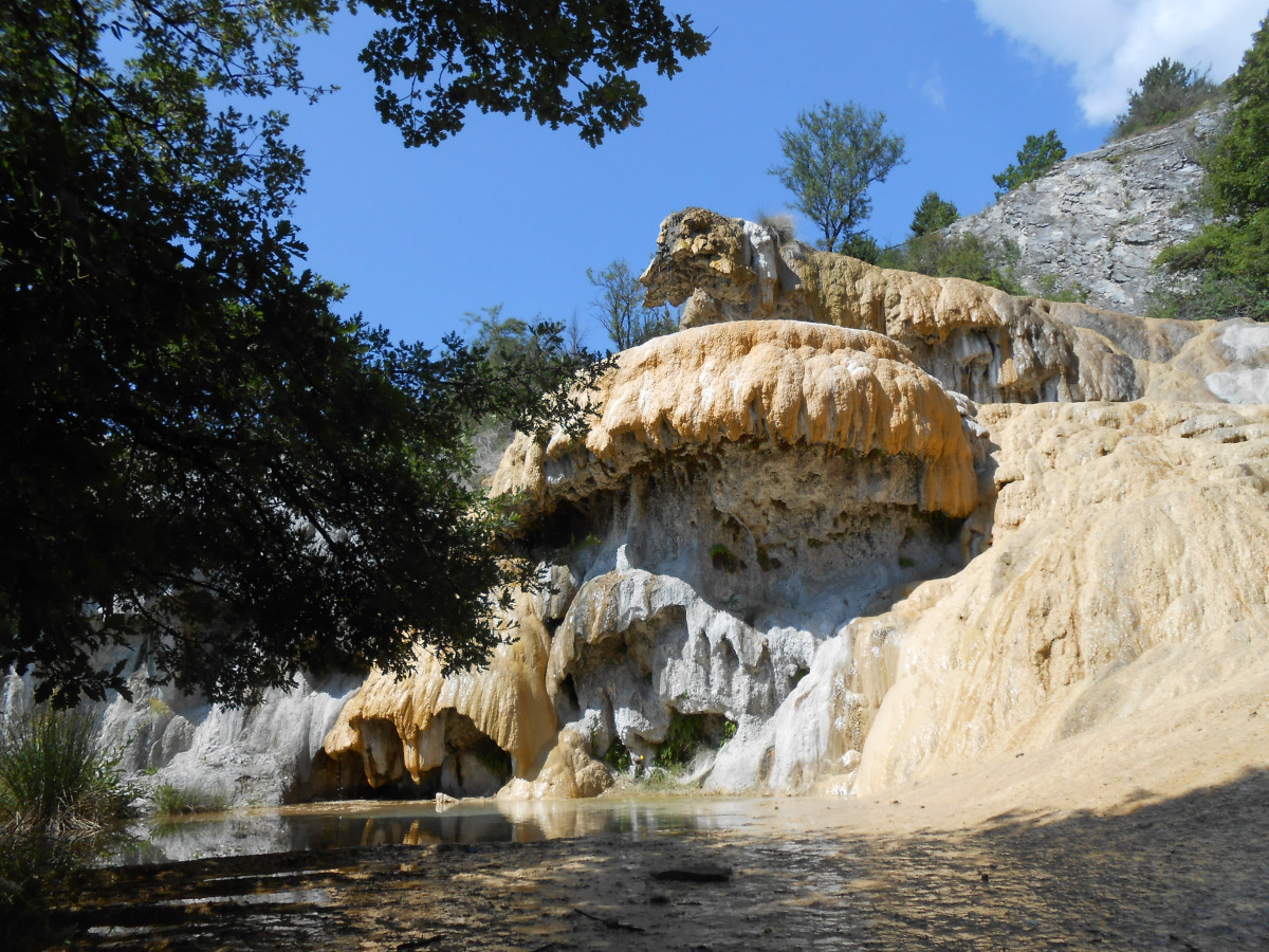 Fontaine Pétrifiante, Réotier - © Elodie Prieur-Blanc Fontaine Pétrifiante, Réotier