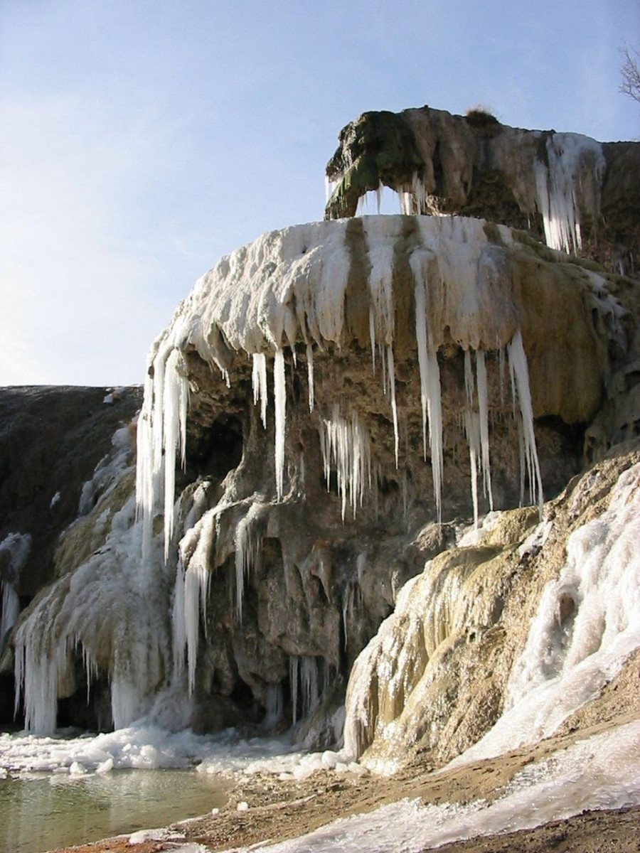Fontaine Pétrifiante, Réotier - © Communauté de Communes du Guillestrois Fontaine Pétrifiante, Réotier
