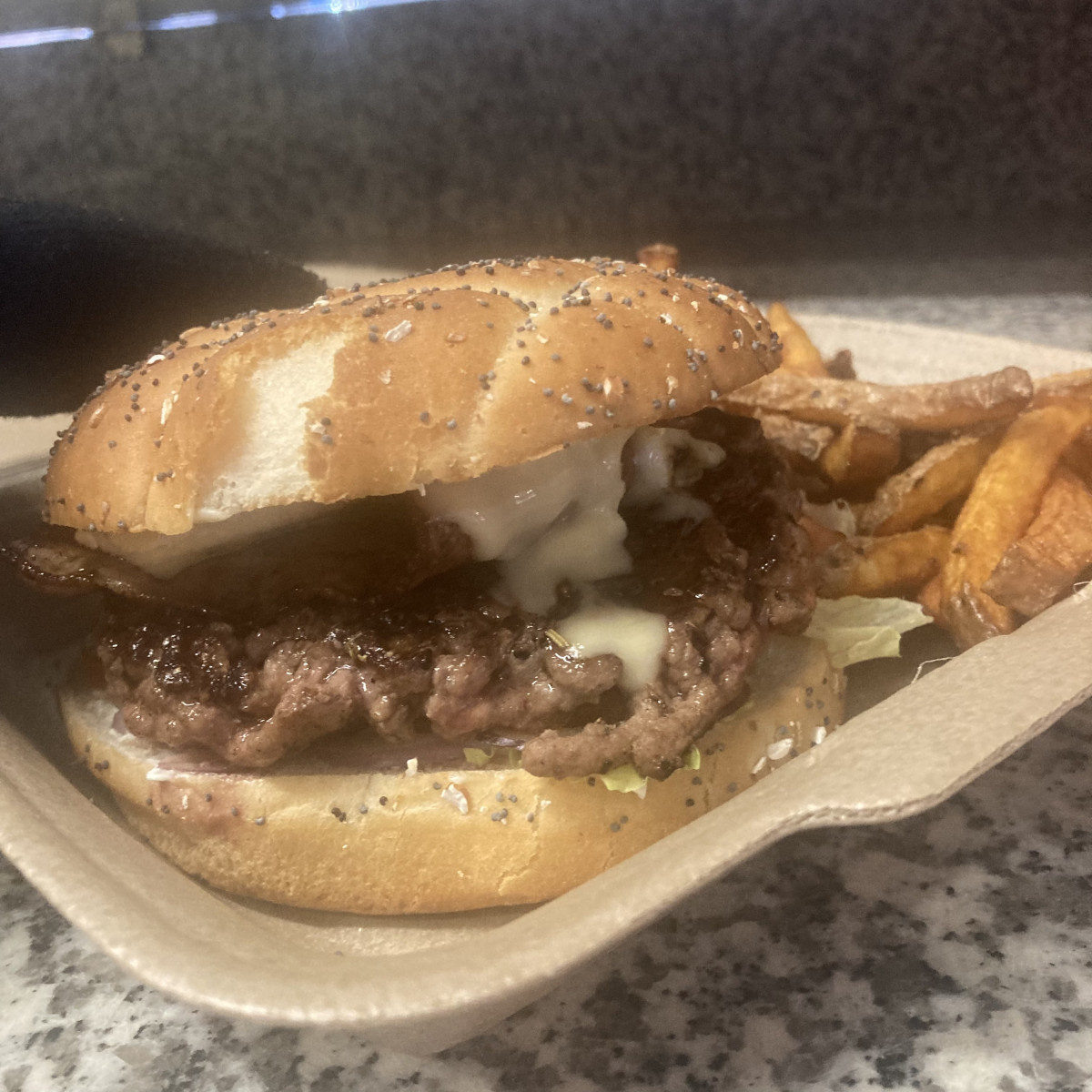 burger_2.jpeg burger_2.jpeg