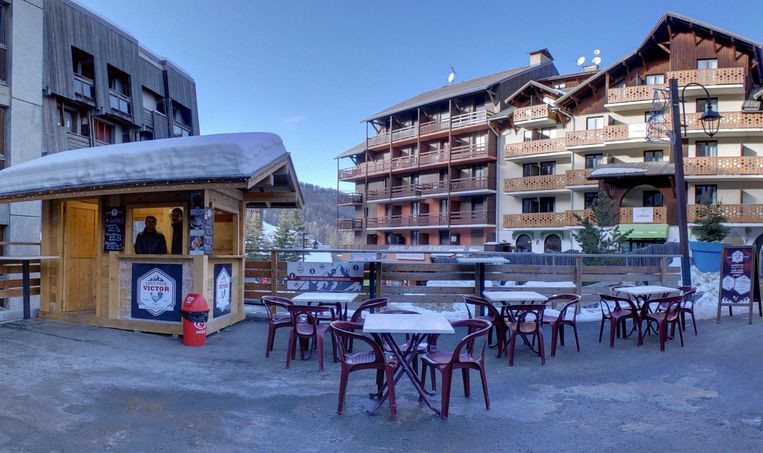 cabane.jpg cabane.jpg