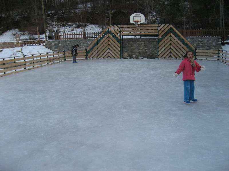 risoul-camping-saintjames-patinoire-hiver-916