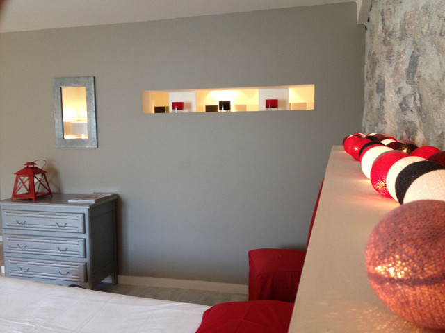 Intérieur d’une chambre, lit double Intérieur d’une chambre, lit double