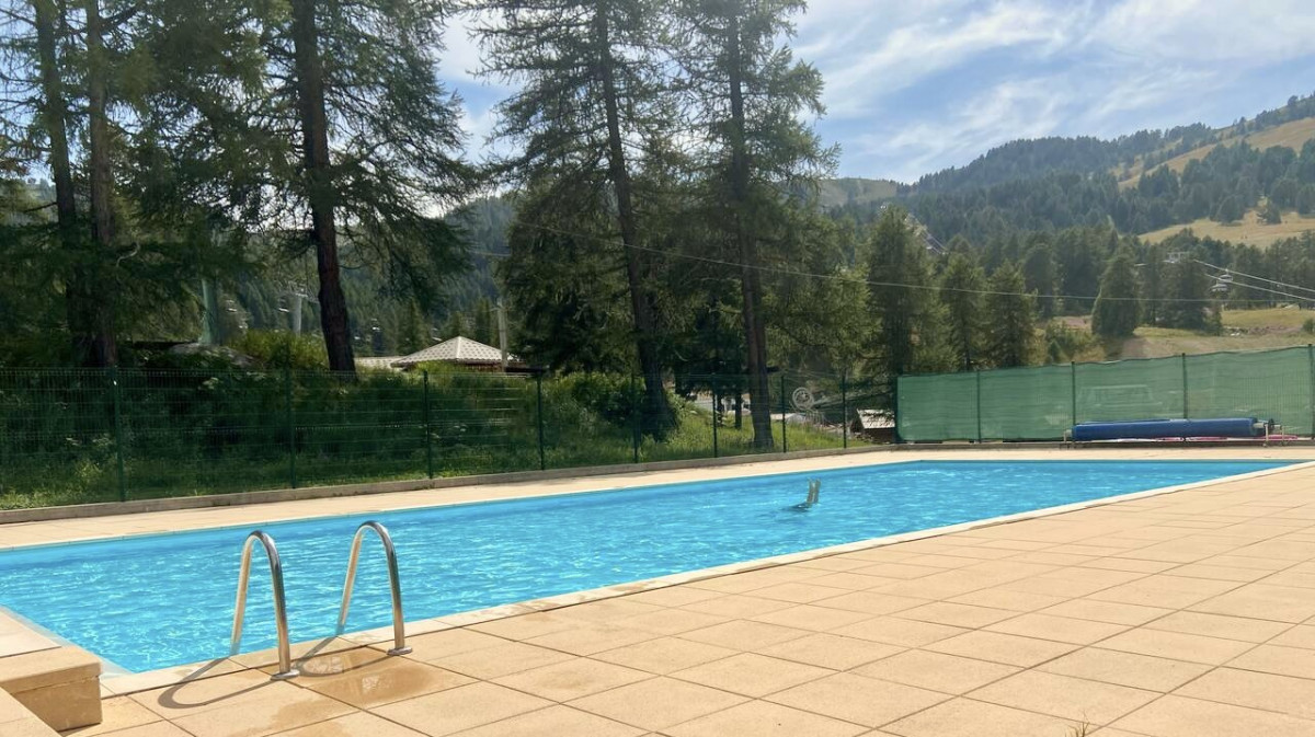 12-piscine-3099171
