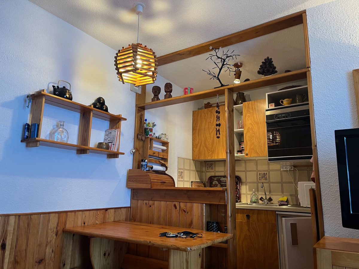 risoul_hebergement_century21_slp_immobilier_christianiac03_sejour_cuisine