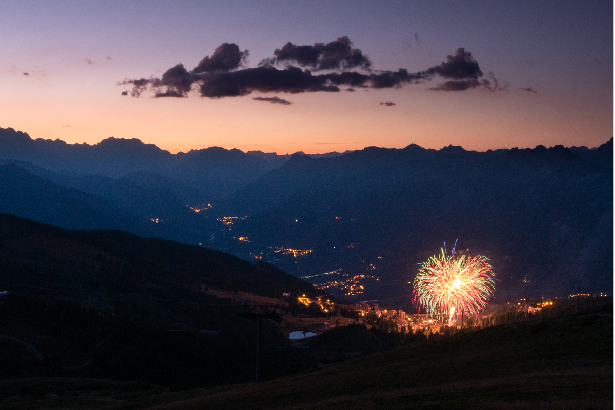 feu d'artifice 15 aout risoul feu d'artifice 15 aout risoul