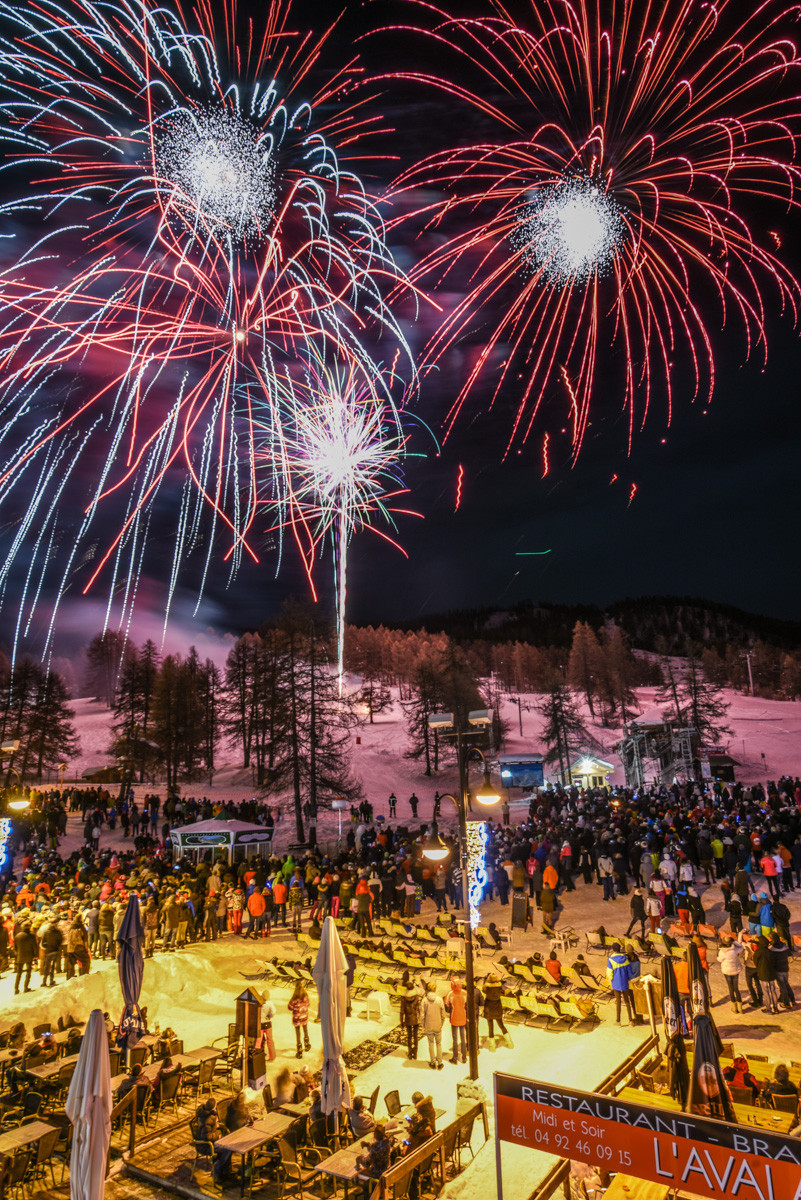 REVEILLON DU NOUVEL AN :  GRAND FEU D'ARTIFICE DU 31 !_Risoul