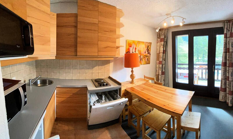 _ws-photos_FRANCE_risoul_residences_residence-florins-maeva-home_appartement-au-pied-des-pistes-vue-montagne-2-pieces-4-personnes-budget_0_3641820 _ws-photos_FRANCE_risoul_residences_residence-florins-maeva-home_appartement-au-pied-des-pistes-vue-montagne-2-pieces-4-personnes-budget_0_3641820