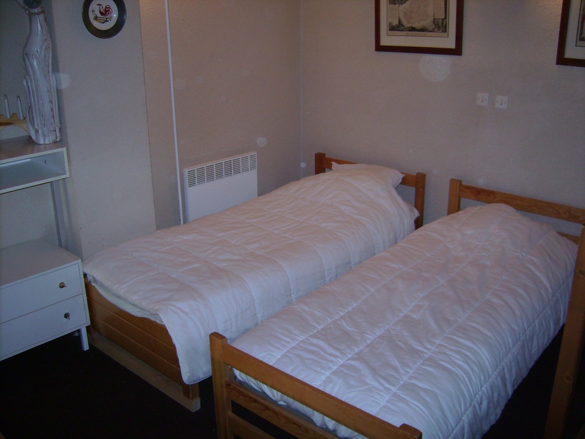 img-0032-16073