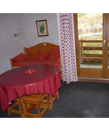 risoul-hebergement-altair00-salon2-urbania-6081