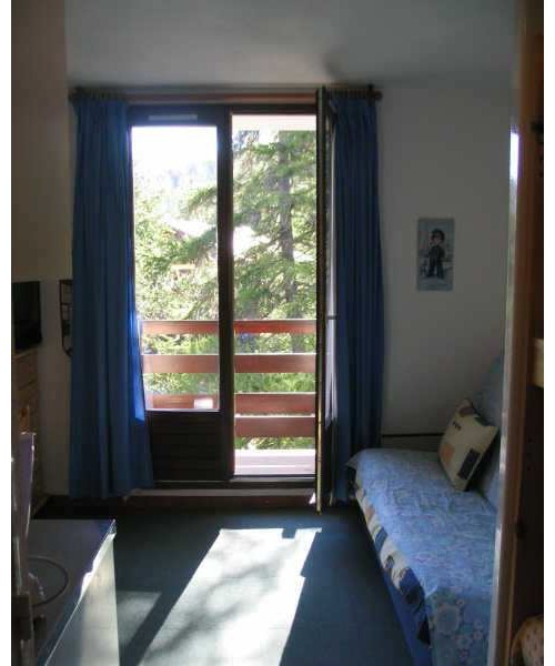 risoul-hebergement-cretes415-canape-urbania-6099