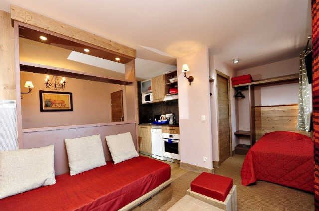 risoul-hebergement-otim-antares-412-sejour-cuisine-12240