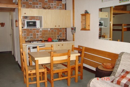 risoul_accommodation_slp_laus402_kitchen_891