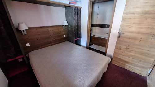 risoul-resa-hebergement-deneb32-granjon-chambre1-2-1984743