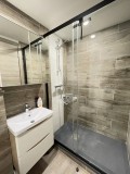 salle-de-douche-avec-wc-464396