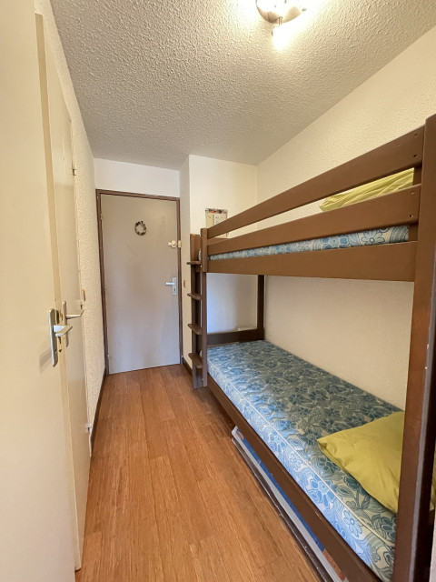 risoul_hebergement_century21_slp_immobilier_Chamois 22_coin nuit risoul_hebergement_century21_slp_immobilier_Chamois 22_coin nuit