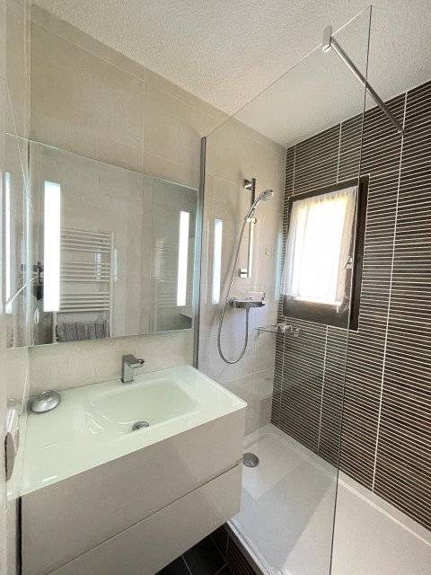 risoul_hebergement_century21_slp_immobilier_diamantb105_salle_d_eau risoul_hebergement_century21_slp_immobilier_diamantb105_salle_d_eau