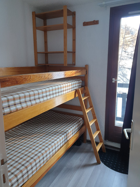 risoul_hebergement_century21_slp_immobilier_FlorinsII22_cabine risoul_hebergement_century21_slp_immobilier_FlorinsII22_cabine