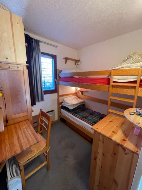 risoul_hebergement_century21_slp_immobilier_chamois 111_ chambre à coucher risoul_hebergement_century21_slp_immobilier_chamois 111_ chambre à coucher