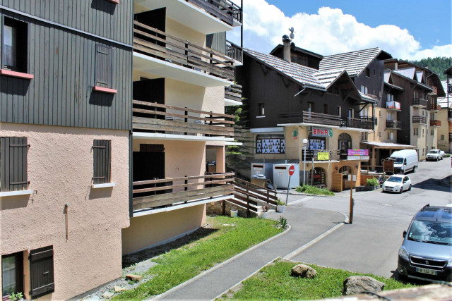 _clients_210560001_photos_12048m_2440799