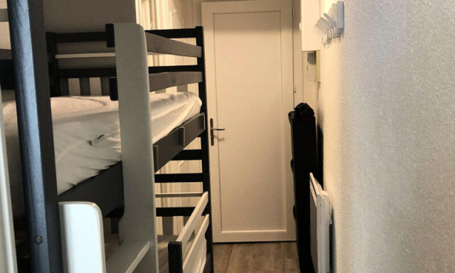 _ws-photos_FRANCE_risoul_residences_residence-clarine-maeva-home_studio-au-pieds-des-pistes-vue-montagne-coin-cabine-5-personnes-budget_2_3704889