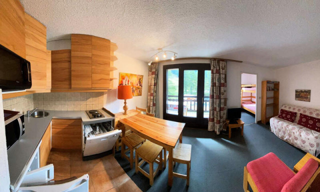 _ws-photos_FRANCE_risoul_residences_residence-florins-maeva-home_appartement-au-pied-des-pistes-vue-montagne-2-pieces-4-personnes-budget_8_3392021