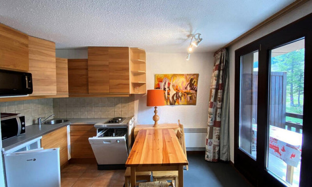 _ws-photos_FRANCE_risoul_residences_residence-florins-maeva-home_appartement-au-pied-des-pistes-vue-montagne-2-pieces-4-personnes-budget_9_3375207
