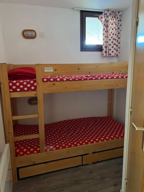 altair-49-cabine-1687195 altair-49-cabine-1687195