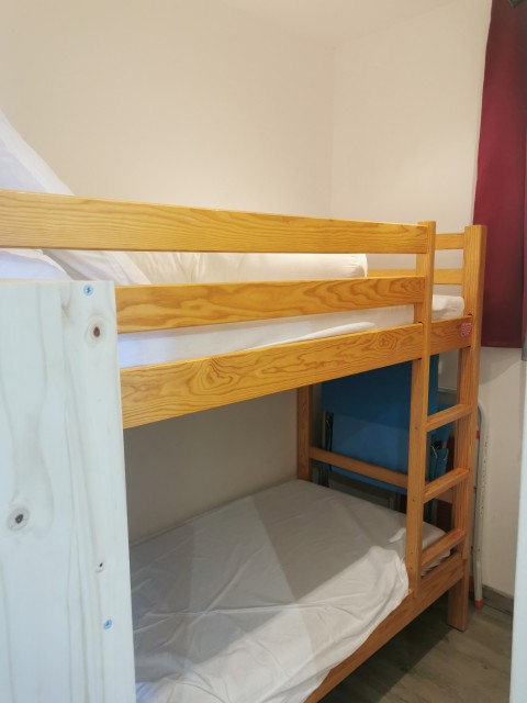 cabine-470797 cabine-470797