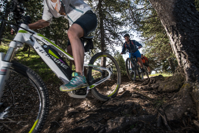 descente-vtt-famille-guillestrois-4-1160415 descente-vtt-famille-guillestrois-4-1160415