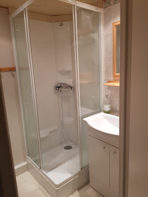 fc42205b-d0f2-4fc2-8d9c-a71660bcf064-1509370