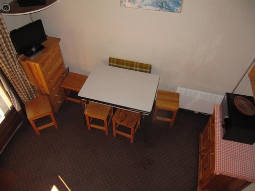 hebergement-risoul-vue-sejour-chambre-otim-6347