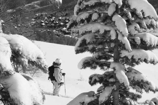 hors-piste-noir-et-blanc-465127 hors-piste-noir-et-blanc-465127