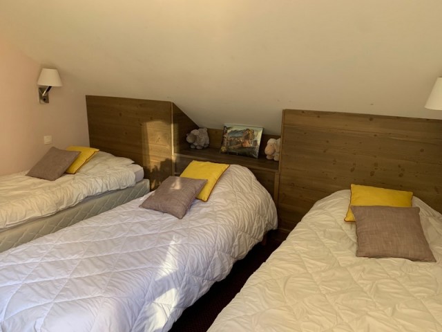 img-5860-413197 img-5860-413197