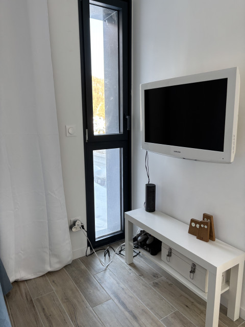  Les terrasses de Risoul A8 - Coin TV