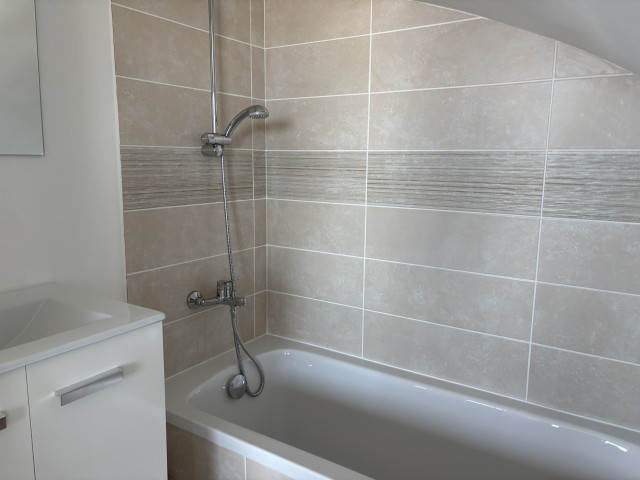  Les terrasses de Risoul A8 - Salle de Bain 