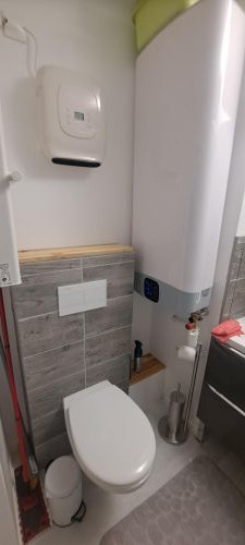 resa-clarines-22-adalle-toilette-2961004