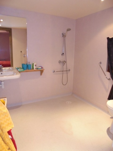 risoul-almeras-hebergement-deneb-sdb-suite-parentale-12961 risoul-almeras-hebergement-deneb-sdb-suite-parentale-12961