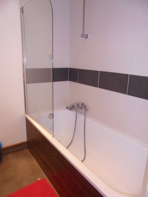 risoul-almeras-hebergement-deneb-sdb22-12967 risoul-almeras-hebergement-deneb-sdb22-12967