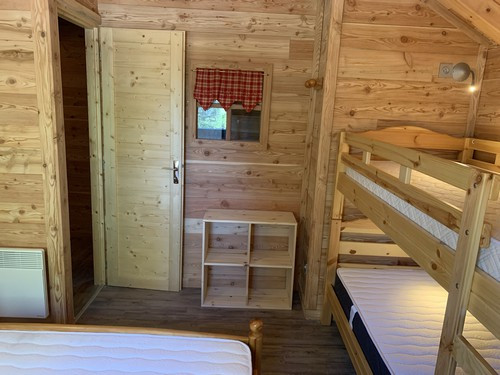 risoul-chalet-etagne-chambre1-2-582189 risoul-chalet-etagne-chambre1-2-582189