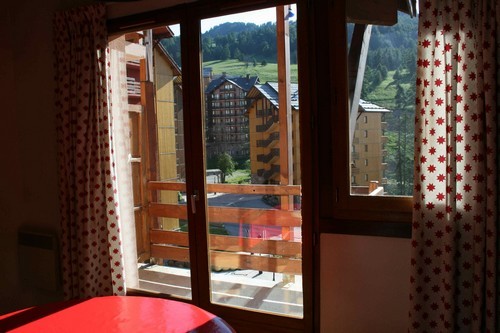 risoul-hebergement-altair-68-vue-du-salon-garbati-10738 risoul-hebergement-altair-68-vue-du-salon-garbati-10738