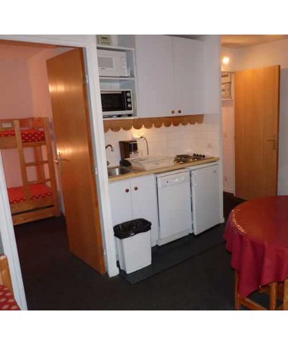 risoul-hebergement-altair00-coin-cuisine-urbania-6079