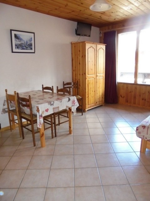 risoul-hebergement-assaud-sejour2-14636 risoul-hebergement-assaud-sejour2-14636
