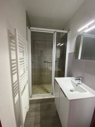 risoul-hebergement-borel-edeleweiss-35-sdb1-996858 risoul-hebergement-borel-edeleweiss-35-sdb1-996858