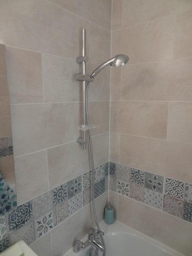 risoul-hebergement-bourit-chabrieres-32-salledebain1-13323 risoul-hebergement-bourit-chabrieres-32-salledebain1-13323