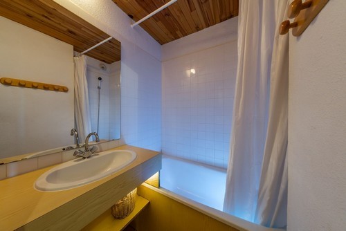 risoul-hebergement-cassiopee-sdb-ml-11138 risoul-hebergement-cassiopee-sdb-ml-11138