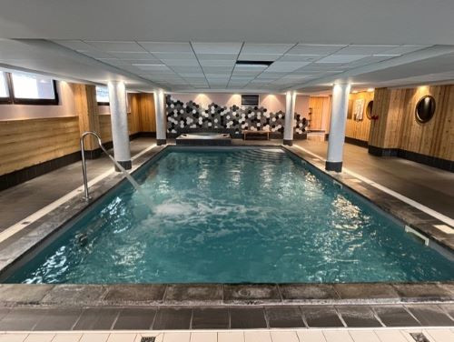 risoul-hebergement-claude-deneb-37-piscine-1107734