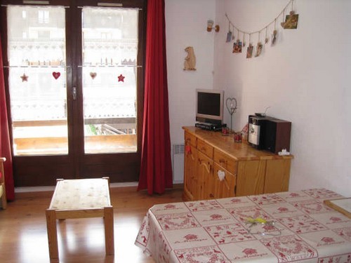 risoul-hebergement-cristal-312b-salon-2198