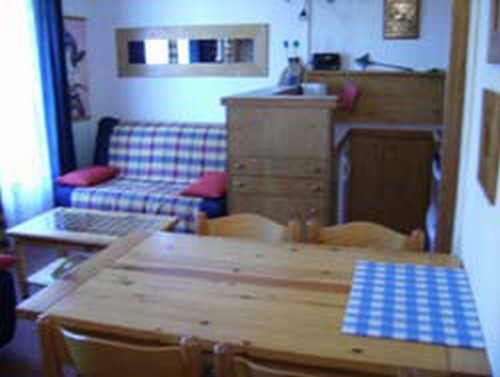 risoul-hebergement-cristal-b28-sejour-cuisine-otim-9762