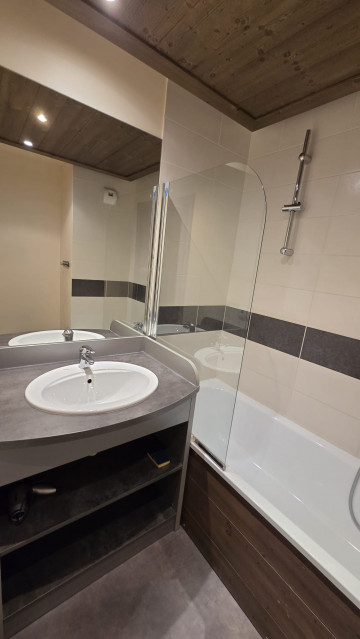 risoul-hebergement-deneb22-sdb13-2499974 risoul-hebergement-deneb22-sdb13-2499974